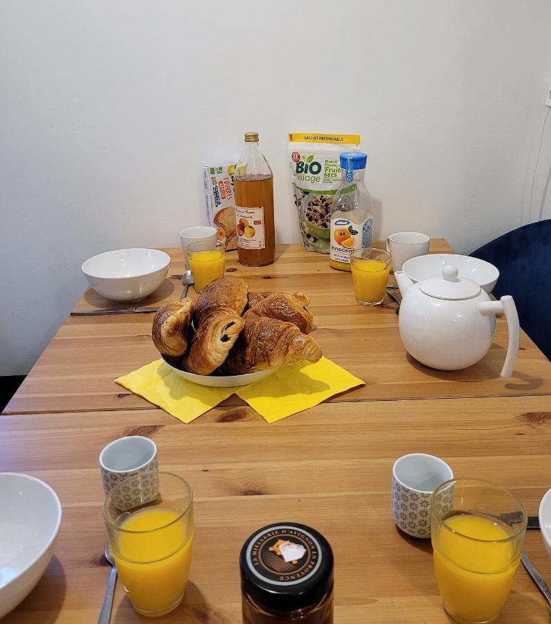 3 Deux , 1 ,l'etablissement La A 2 Pas, Netflix, Lits Faits A Votre Arrivee, Serviettes De Toilette, Menage, Wifi, En Hyper Centre ,plage A 100m, Box A Velos, Paiement 3 Fois Sans Frais, Prix Appartement